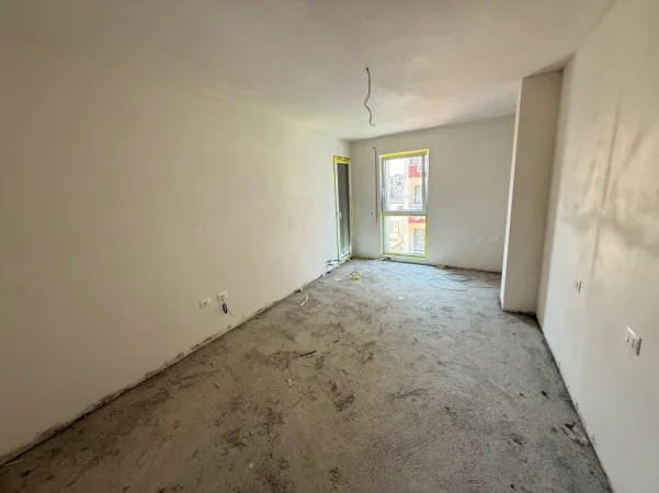 Tirane, shitet apartament Kati 3, 121 m² 242.000 € (Rruga Xhanfize Keko)