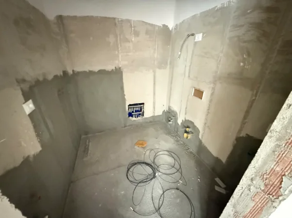 Tirane, shitet apartament Kati 3, 121 m² 242.000 € (Rruga Xhanfize Keko)