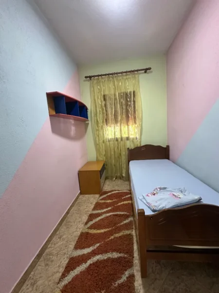 Tirane, jepet me qera shtepi 2+1 Kati 2, 90 m² 400 € (Casa Italia)