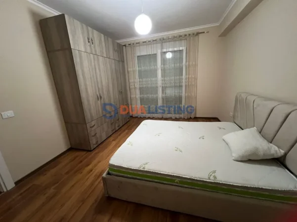 Tirane, jepet me qera apartament 2+1 , 94 m² 550 € (Rruga 5 Maji Tirana)