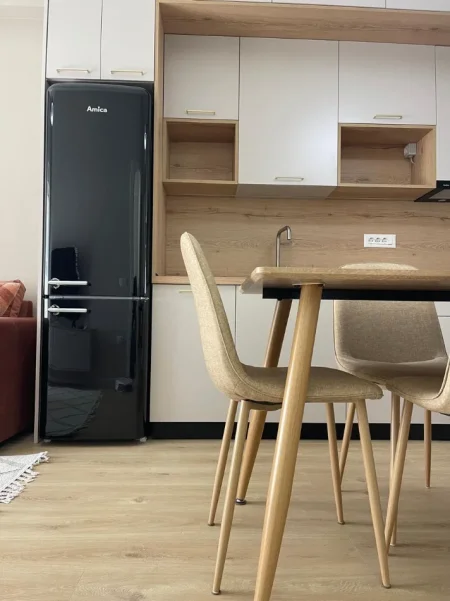 Tirane, jepet me qera apartament 1+1 Kati 8, 47 m² 470 € (Rruga Pasho Hysa)