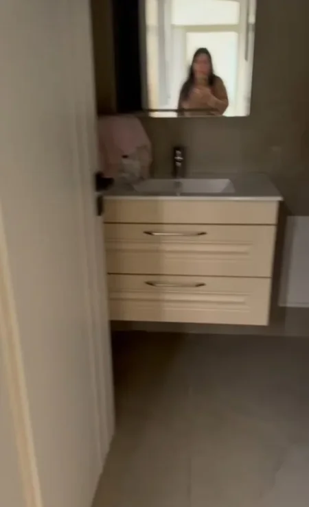 Tirane, jepet me qera ambjent biznesi Kati 1, 75 m² 700 € (Vasil Shanto)