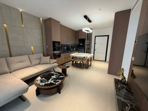 APARTAMENT LUKSOZ 2+1+POST ME QERA, GOLDEN TOWER, MINE PEZA