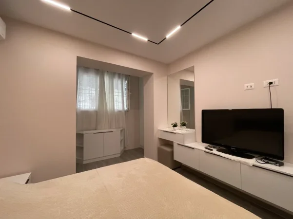 Tirane, jepet me qera apartament 1+1 Kati 1, 580 € 