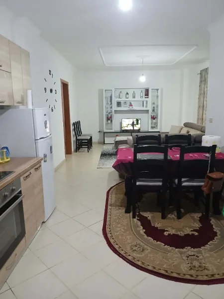 Tirane, jepet me qera apartament 2+1+Ballkon Kati 7, 100 m² 450 € 