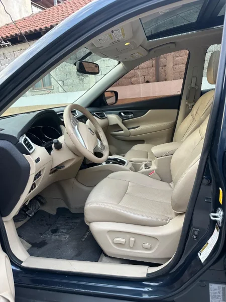 Tirane, shitet makine Nissan Rogue/ X Trail Benzin, blu automatik 150 km 8.500 €