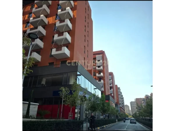 Tirane, jepet me qera 1+1+Ballkon , 70 m² 