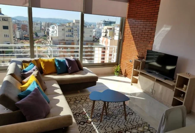 Tirane, jepet me qera 1+1 , 55 m² 600 € 