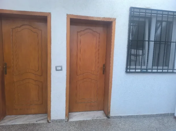 Tirane, jepet me qera shtepi 1+1+Aneks+Ballkon Kati 0, 105 m² 400 € (Qazim Vathi)