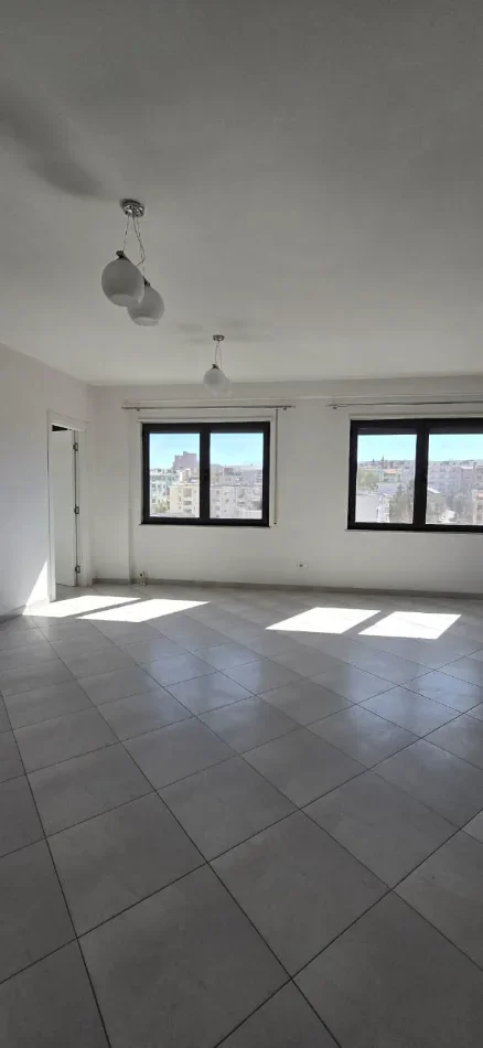 Tirane, shitet apartament 2+1+Aneks+Ballkon Kati 4, 105 m² 195.000 € (qyteti studenti)