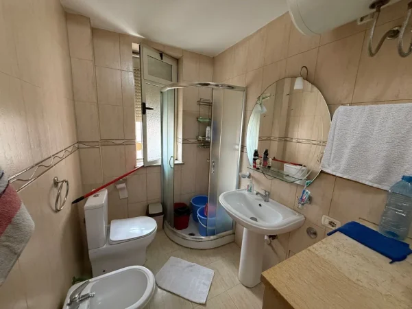 Tirane, shitet apartament 2+1 Kati 2, 69 m² 160.000 € 