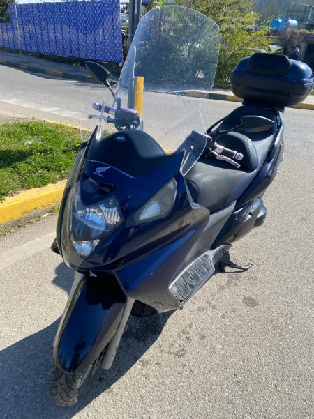 Tirane, shitet Scooter skuter honda silverwing , blu 68 mije viti 01  km 2.500 €