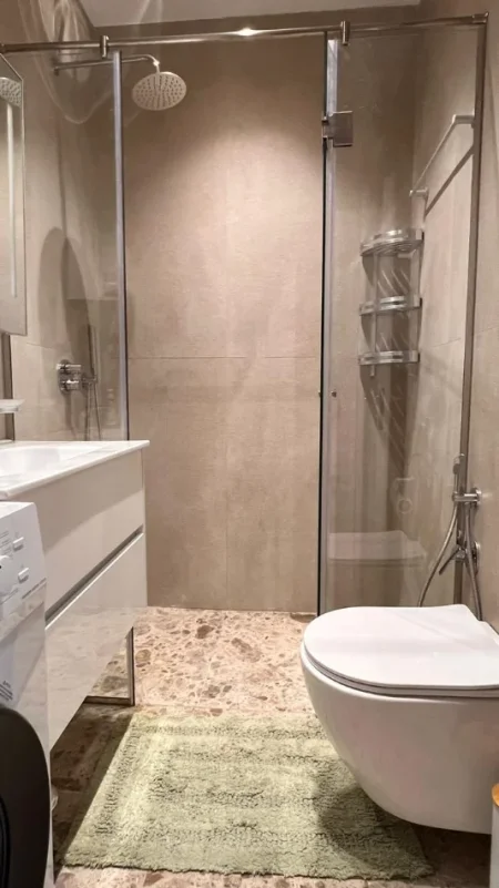 Tirane, jepet me qera apartament 2+1 Kati 3, 100 m² 800 € (Kisha Katolike)