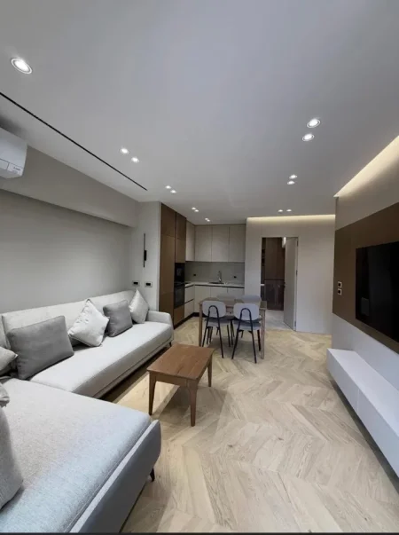 Tirane, jepet me qera apartament 1+1 Kati 1, 70 m² 850 € 