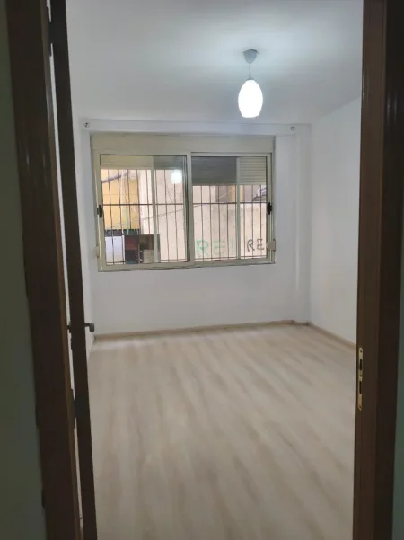 Tirane, shitet apartament 2+1 Kati 0, 75 m² 125.000 € (rruga 5 maji)