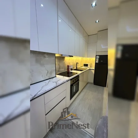 Tirane, jepet me qera apartament 1+1 , 55 m² 600 € 