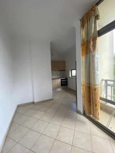 Tirane, jepet me qera apartament 2+1+Aneks Kati 3, 100 m² 450 €