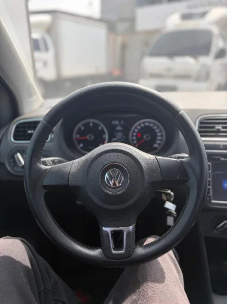 Durres, shitet makine Volswagen Polo Nafte, automatik 198.000 km