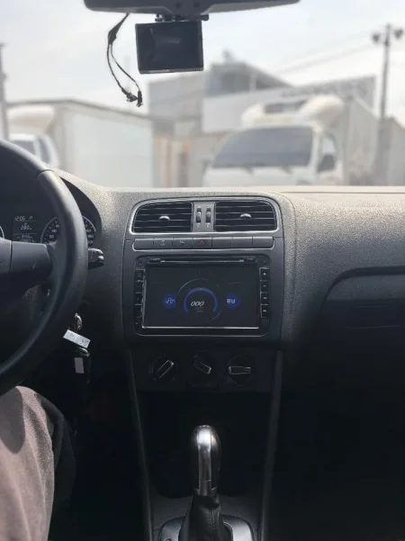 Durres, shitet makine Volswagen Polo Nafte, automatik 198.000 km