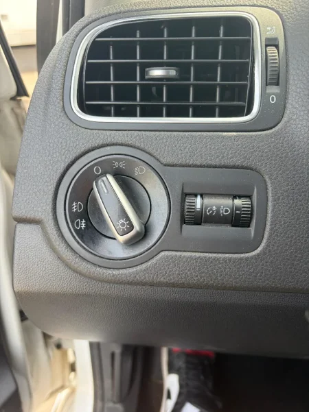 Durres, shitet makine Volswagen Polo Nafte, automatik 198.000 km