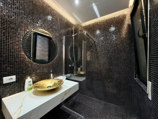 Tirane, jepet me qera apartament 1+1+Ballkon , 78 m² 700 € (Don Bosko)