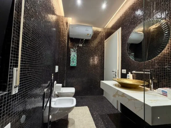 Tirane, jepet me qera apartament 1+1+Ballkon , 78 m² 700 € (Don Bosko)