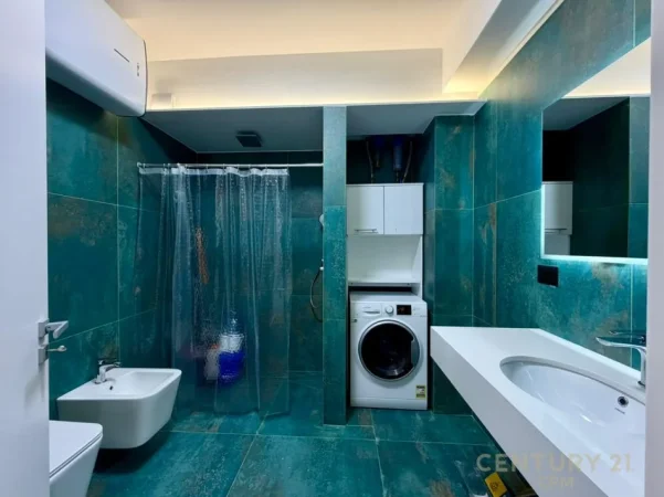 Tirane, jepet me qera apartament 2+1+Ballkon Kati 3, 135 m² 1.500 € (kodra e diellit 2)