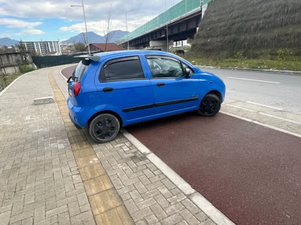 Tirane, shes Chevrolet Matiz Benzin, blu manuale Klima 123.313 km 1.300 €