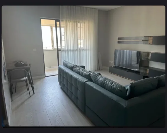Tirane, jepet me qera apartament 2+1 Kati 8, 80 m² 600 € (Materniteti i Ri, afer Pasticeri Tito nr 2)