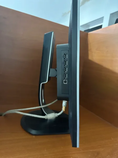 Tirane, shes Monitor Shiten 4 monitora Philips 22 inch