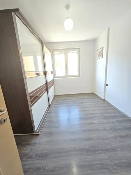 Tirane, shitet apartament 2+1+Ballkon Kati 6, 90 m² 195.000 € (Ish Fusha Aviacionit)