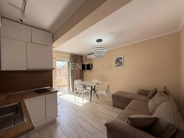 Durres, jepet me qera apartament 1+1 Kati 4, 84 m² 350 € 