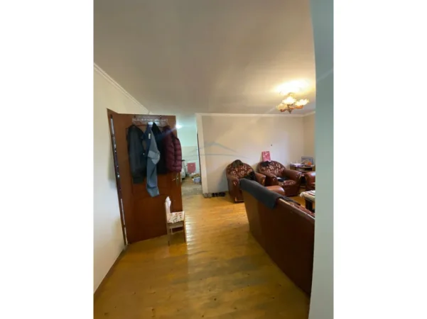 Tirane, shitet apartament 2+1 Kati 6, 61 m² 125.000 € (Rruga e Barrikadave)