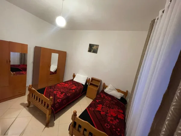 Tirane, jepet me qera apartament 1+1 Kati 1, 50 m² 350 € (Rruga e Elbasanit)