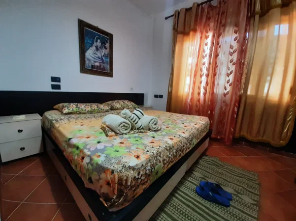 Tirane, jepet me qera garsonier 1+1 Kati 1, 41 m² 332 € 