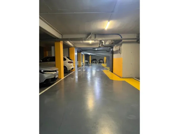 Tirane, shitet garazh | post parkimi Kati -1, 13 m² 36.000 € 