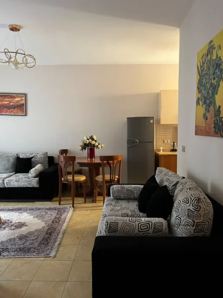 Tirane, jepet me qera apartament 1+1 Kati 1, 65 m² 500 € (Mine Peza, Pranë Zogun e Zi, Tiranë)