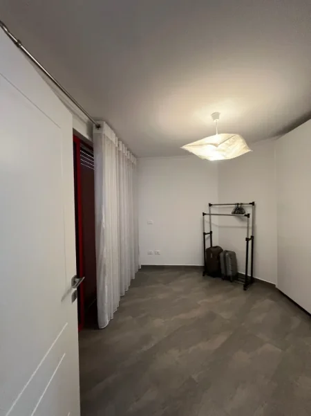 Durres, jepet me qera apartament 1+1+Aneks Kati 11, 698 € (Vollga, Durres)