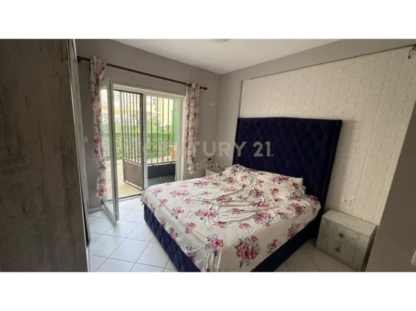 Durres, jepet me qera apartament 1+1 Kati 2, 65 m² 449 € (Plazh,Durres)