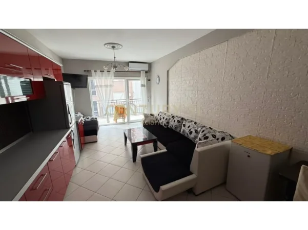 Durres, jepet me qera apartament 1+1 Kati 2, 65 m² 449 € (Plazh,Durres)