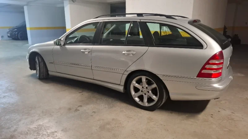 Tirane, shes makine me portobagazh Mercedes c klas 220 Nafte, gri metalizato automatik Klima 300.000 km 3.850 €