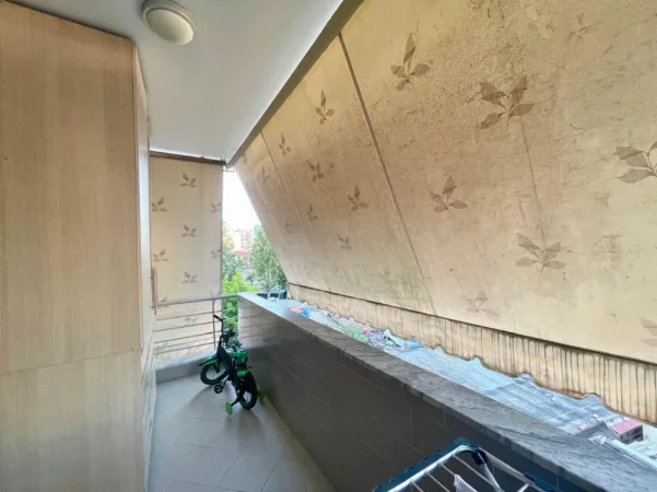 Tirane, jepet me qera apartament 2+1+Ballkon , 105 m² 800 € 