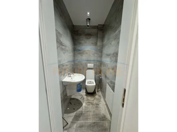 jap me qera ambjent biznesi Kati 1, 145 m² 1.200 € (SHKOLLA E BALETIT)