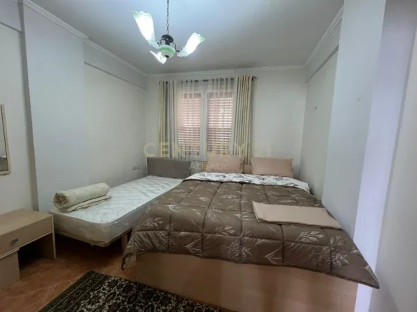 Durres, jepet me qera apartament 1+1 Kati 2, 65 m² 500 € (Rrota e Kuqe ,Plazh)