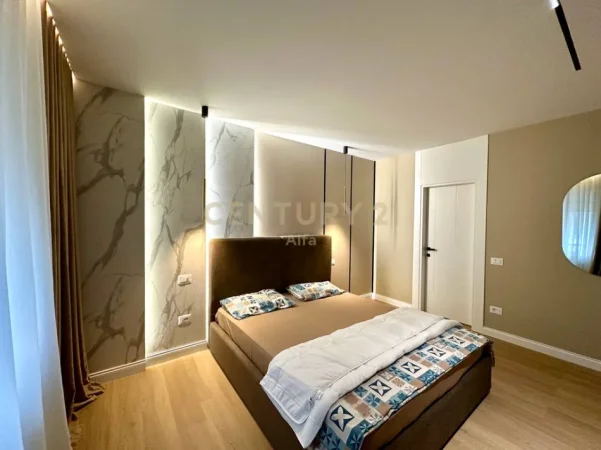 Tirane, jepet me qera apartament 2+1+Ballkon Kati 2, 100 m² 1.200 €