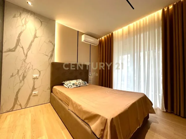 Tirane, jepet me qera apartament 2+1+Ballkon Kati 2, 100 m² 1.200 €