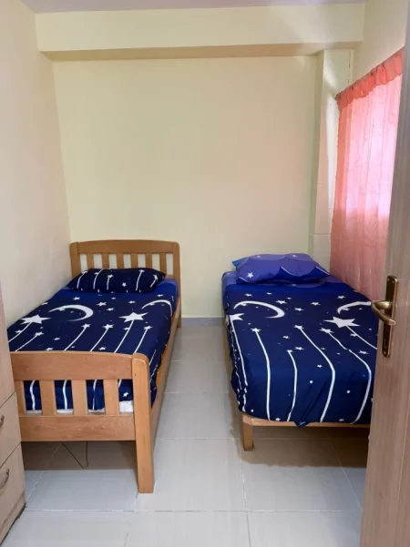 Tirane, jepet me qera shtepi 1+1 , 300 € (Astir - Yzberisht 500m nga Nela 6)