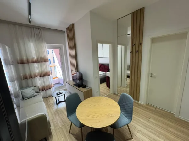 Tirane, jepet me qera apartament 1+1 Kati 8, 400 €