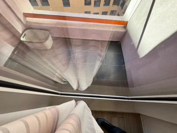 Tirane, jepet me qera apartament 1+1 Kati 8, 400 €