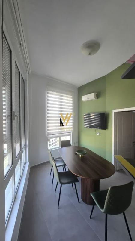 Tirane, jepet me qera zyre Kati 11, 150 m² 1.550 € (RRUGA NDRE MJEDA)